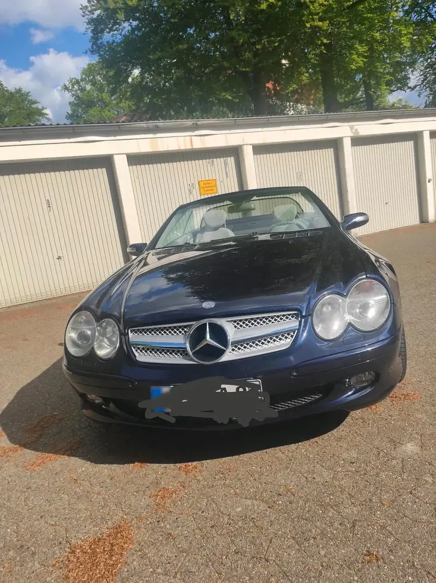 Gebraucht Mercedes SL350 244 PS (179 kW) 2026 Blau Cabrio
