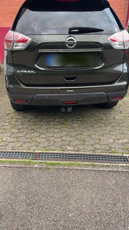 Gebraucht Nissan X-Trail 131 PS (96 kW) 2015 Grün SUV