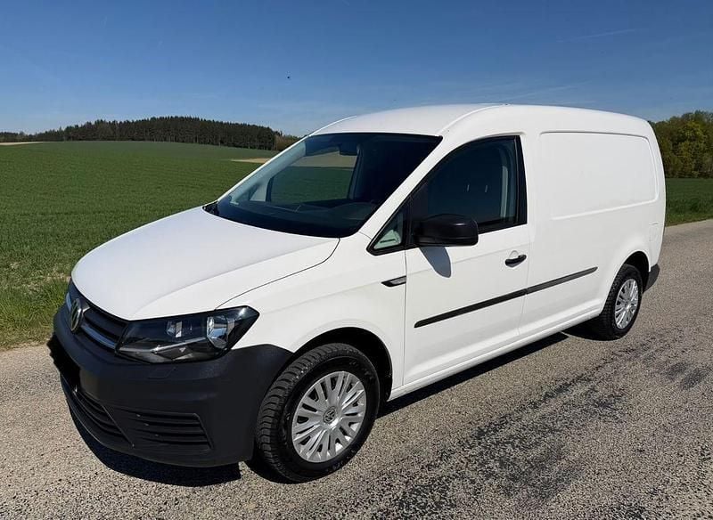 Second-hand VW Caddy 102 CP (75 kW) 2019 Alb Monovolum