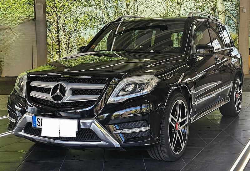 Schwarz Gebraucht 2012 Mercedes GLK350 SUV | 18.600 € (Teuer) - Bild 1/4