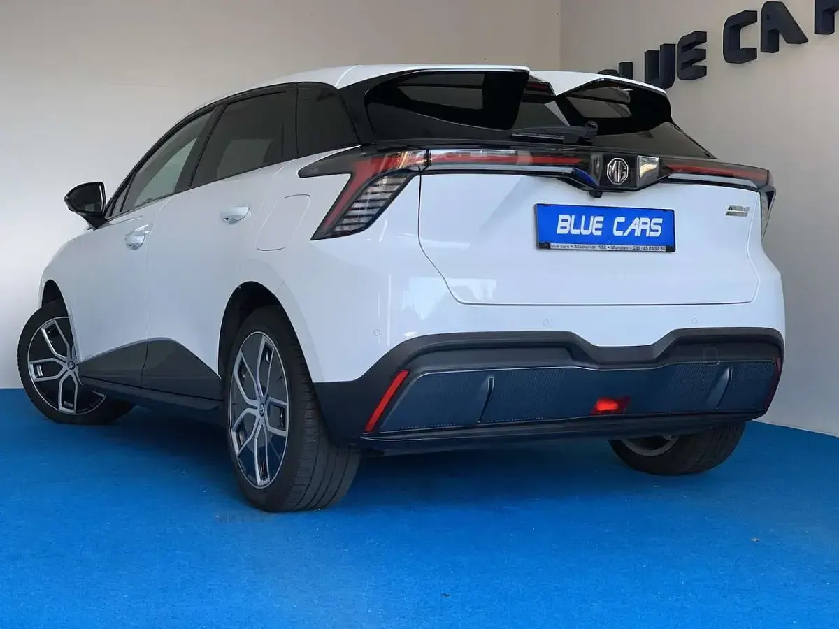 Gebraucht MG MG4 EV Luxury 150 kW (204 PS) 2022 Dover white Kleinwagen
