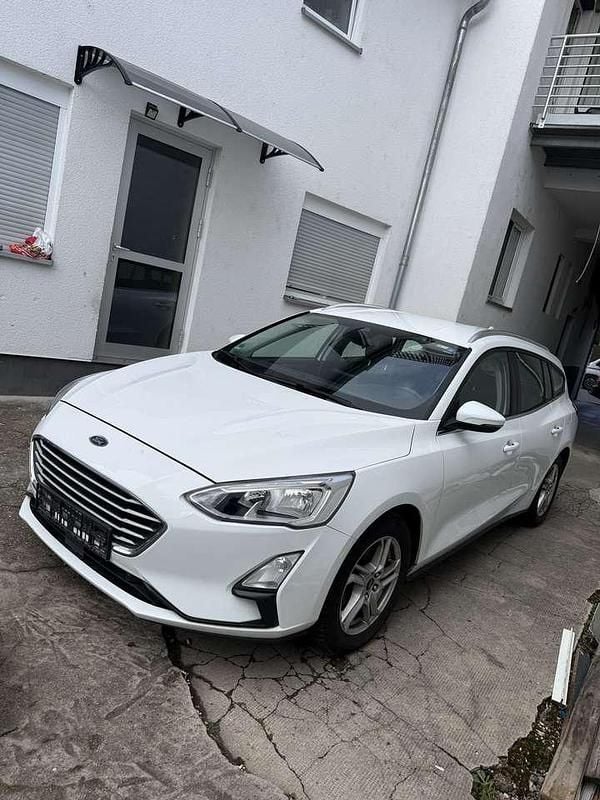 Usado Ford Focus 101 HP (74 kW) 2019 Branco Carrinha