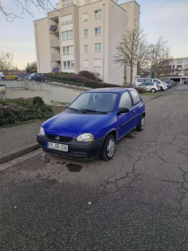 Gebraucht Opel Corsa 45 PS (33 kW) 1998 Blau Kleinwagen