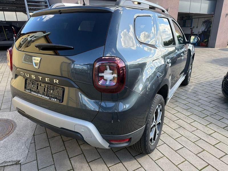 Gebraucht Dacia Duster Prestige 125 PS (91 kW) 2018 Grau SUV