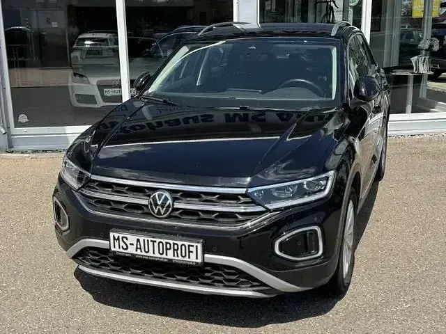 Gebraucht VW T-Roc Style 116 PS (85 kW) 2025 Deep black perleffekt (metallic) SUV