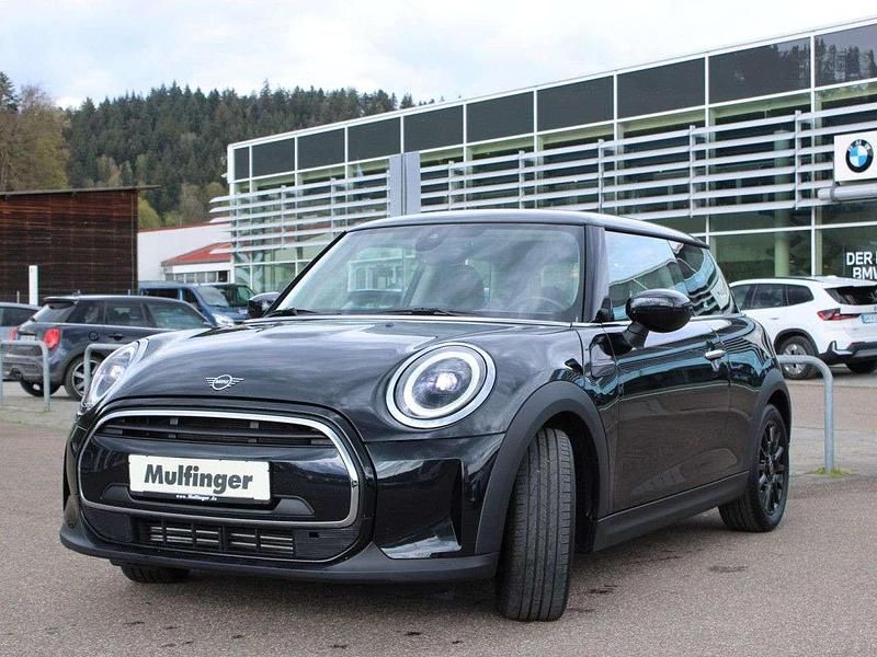 Gebraucht Mini Cooper Classic 136 PS (100 kW) 2023 Midnightblack Kleinwagen