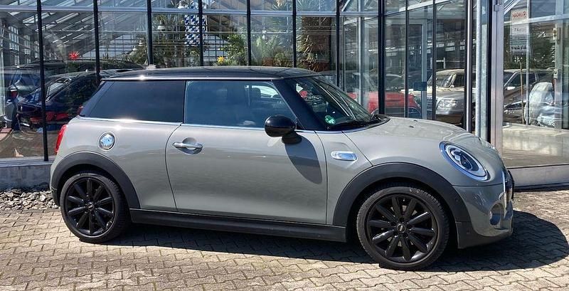 Używany Mini Cooper S 192 KM (141 kW) 2018 Szary Hatchback