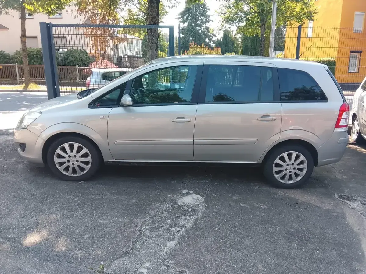 Gebraucht Opel Zafira 2005 Beige Van / Kleinbus