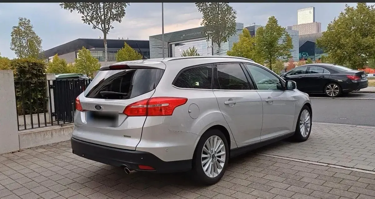 Używany Ford Focus Titanium 182 KM (133 kW) 2015 Srebrny Kombi