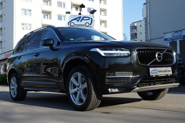 Schwarz metallic Gebraucht 2016 Volvo XC90 Momentum SUV | 36.500 € - Bild 1/4