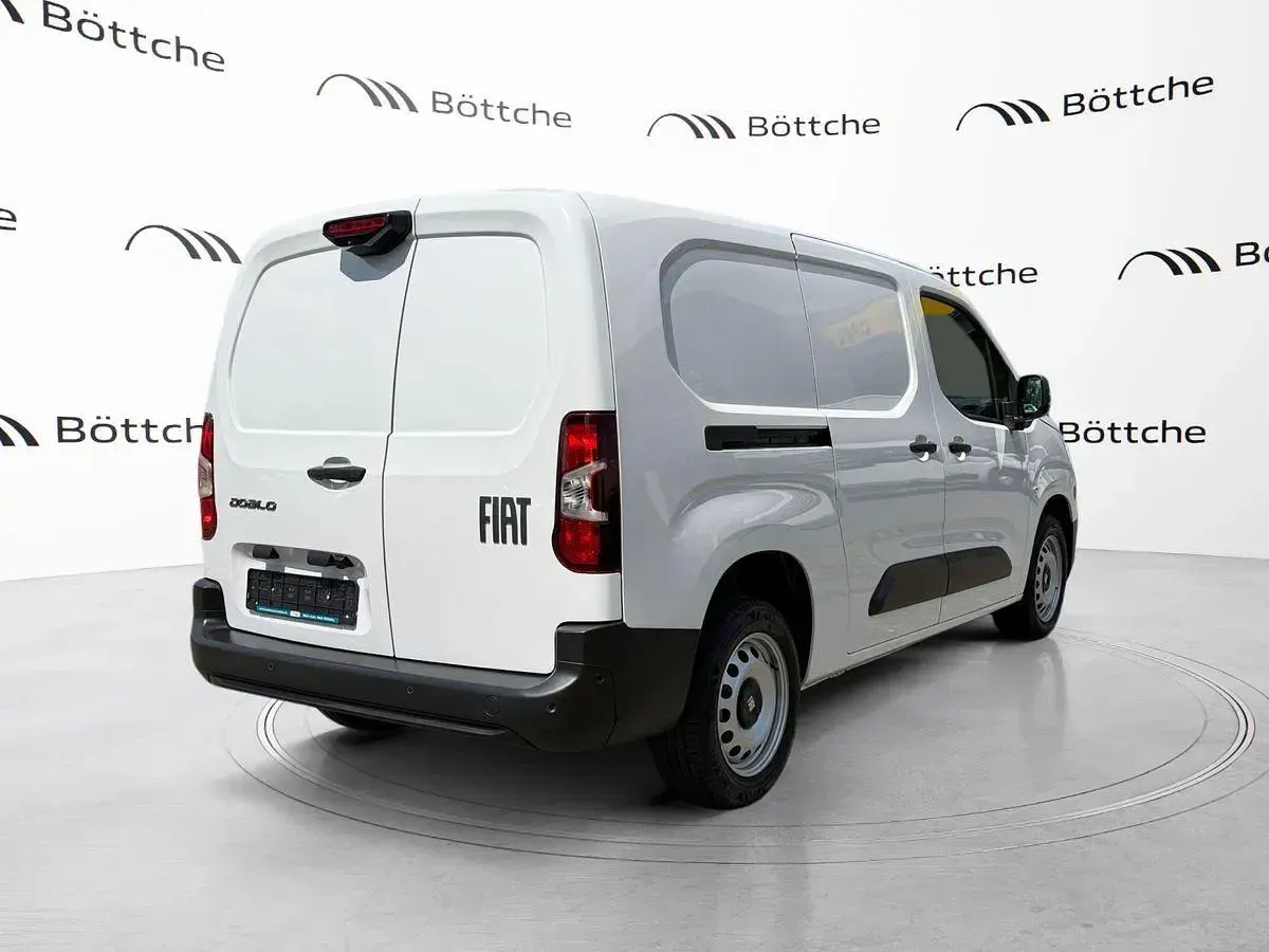 Neu Fiat Doblò 102 PS (75 kW) 2025 Andere Van / Kleinbus