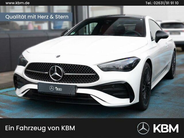 Unilack polarweiß Gebraucht 2024 Mercedes 180 AMG Limousine | 59.480 € - Bild 1/4