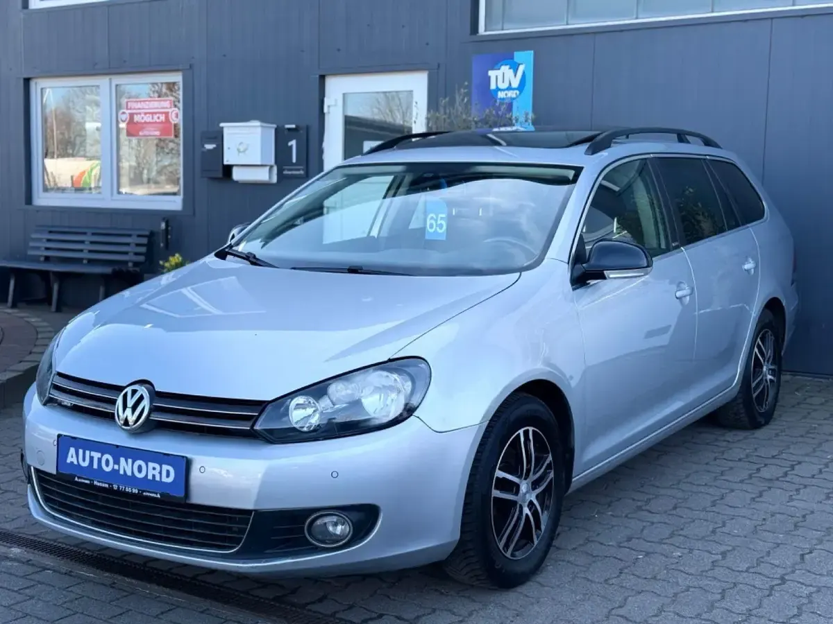 Gebraucht VW Golf VII Style 105 PS (77 kW) 2012 Silber Kombi