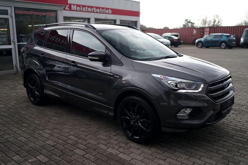 Gebraucht Ford Kuga ST-Line 182 PS (133 kW) 2018 Grau SUV