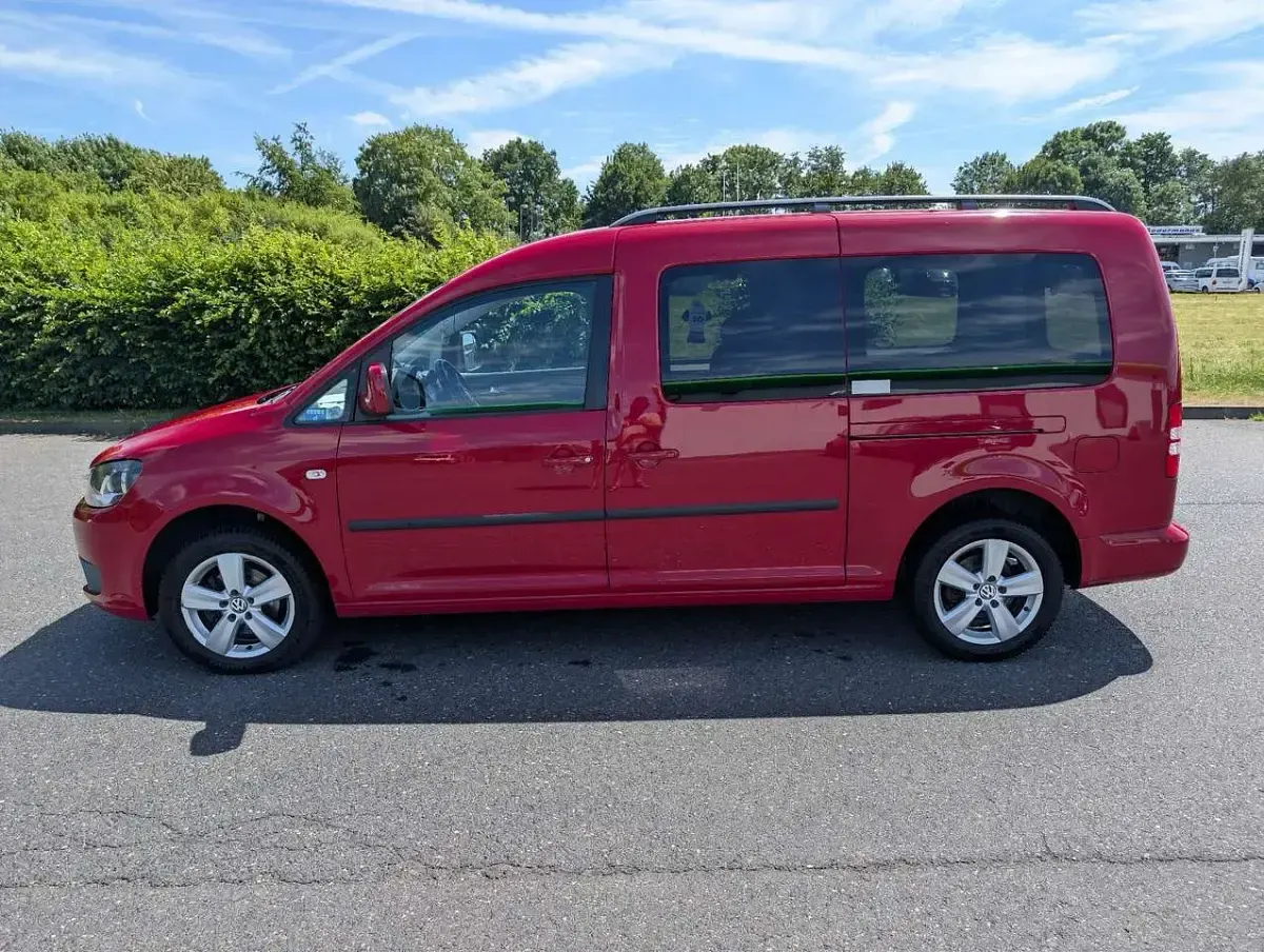 Gebraucht VW Caddy Maxi Comfortline 102 PS (75 kW) 2011 Rot Van / Kleinbus