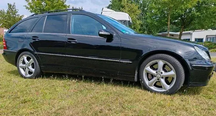 Gebraucht Mercedes 320 224 PS (164 kW) 2005 Schwarz Kombi