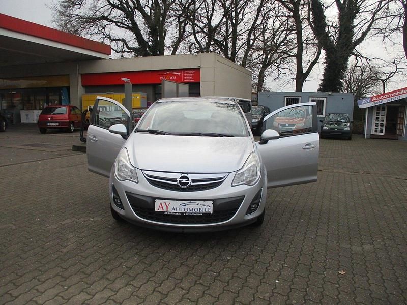 Silber Gebraucht 2011 Opel Corsa Satellite Kleinwagen | 4.999 € (Teuer) - Bild 1/4