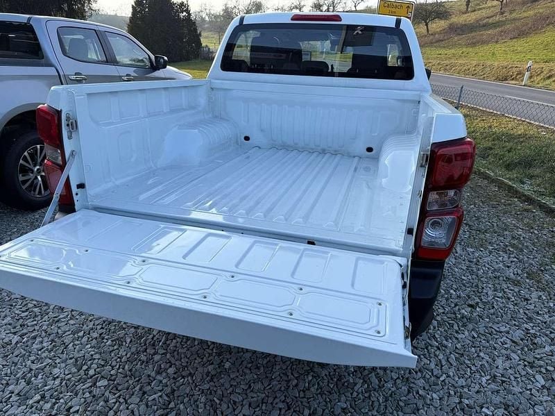 Neu Isuzu D-Max 163 PS (119 kW) 2026 Splash SUV