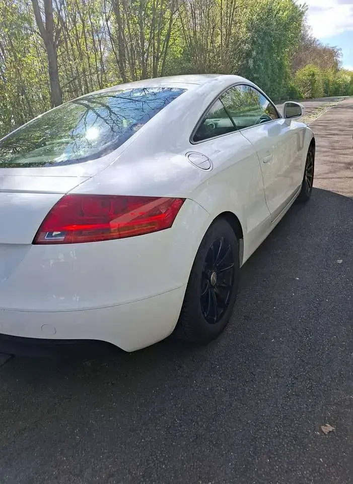 Second-hand Audi TT 160 CP (117 kW) 2009 Alb Coupe
