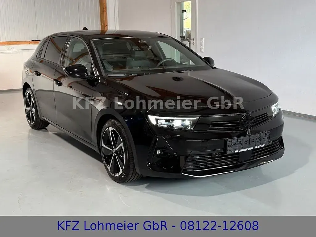 Neu Opel Astra 131 PS (96 kW) 2025 Karbon schwarz metallic Kleinwagen