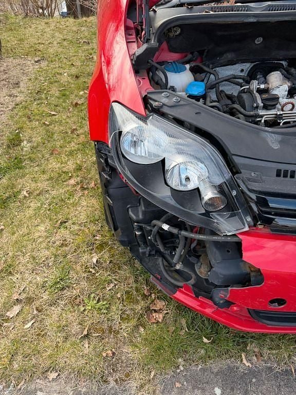 Gebraucht VW Golf Plus Cross Trendline 105 PS (77 kW) 2010 Rot Van / Kleinbus