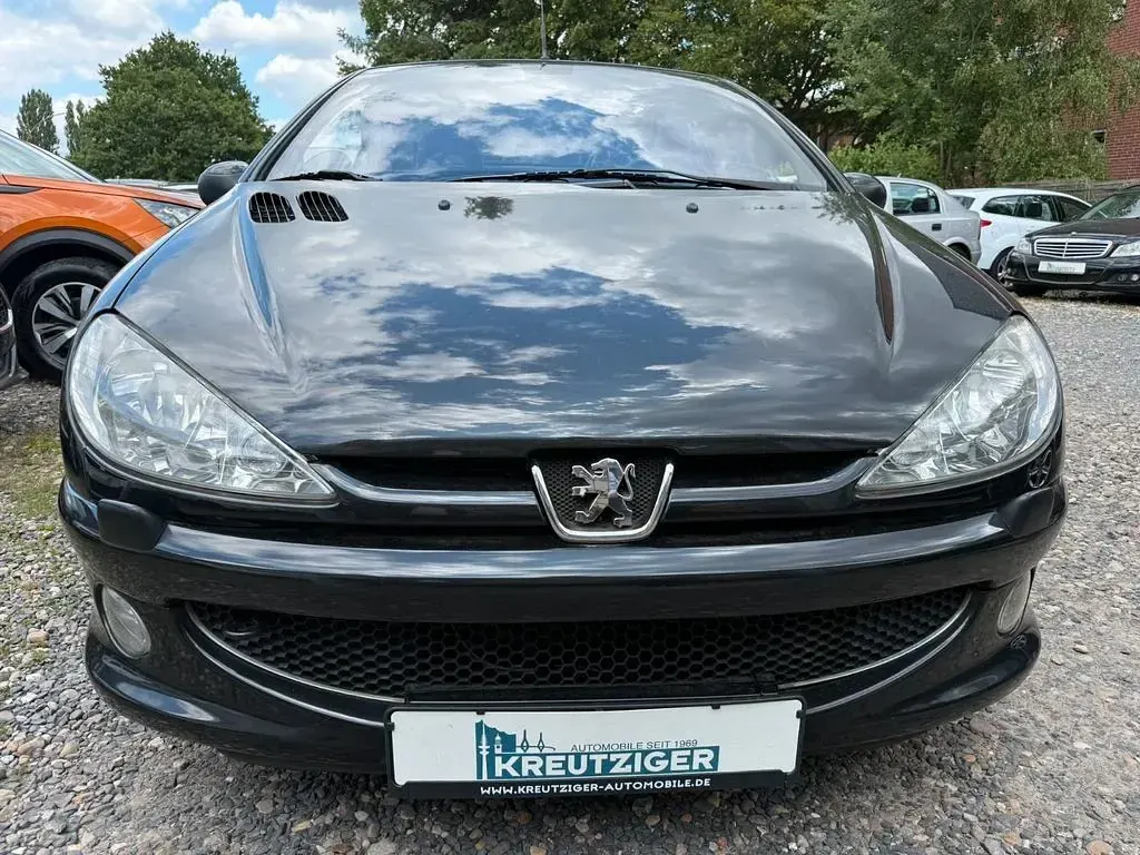Gebraucht Peugeot 206 CC Platinum 109 PS (80 kW) 2003 Schwarz Cabrio