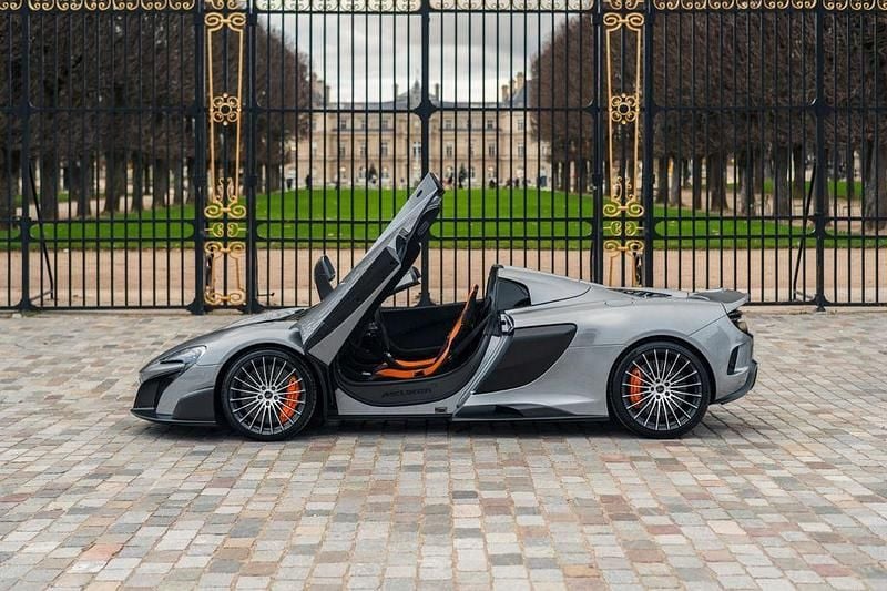 Gebraucht McLaren 675LT 674 PS (495 kW) 2017 Silber Cabrio