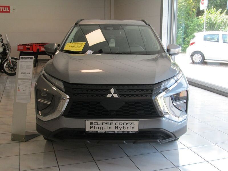 Gebraucht Mitsubishi Eclipse Cross Basis 188 PS (138 kW) 2024 Grau SUV