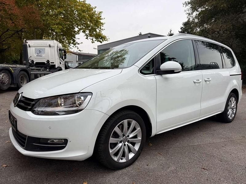 Gebraucht VW Sharan Highline 150 PS (110 kW) 2019 Weiß Van / Kleinbus