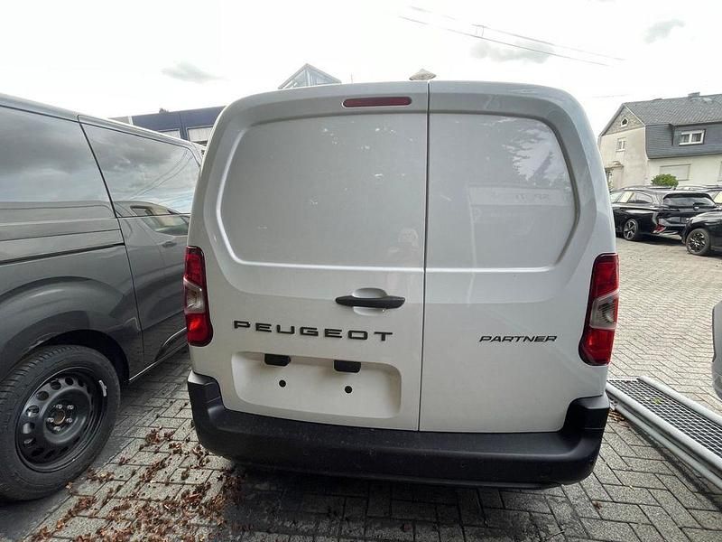 Neu Peugeot E-Partner 100 kW (136 PS) 2026 Weiß Van / Kleinbus