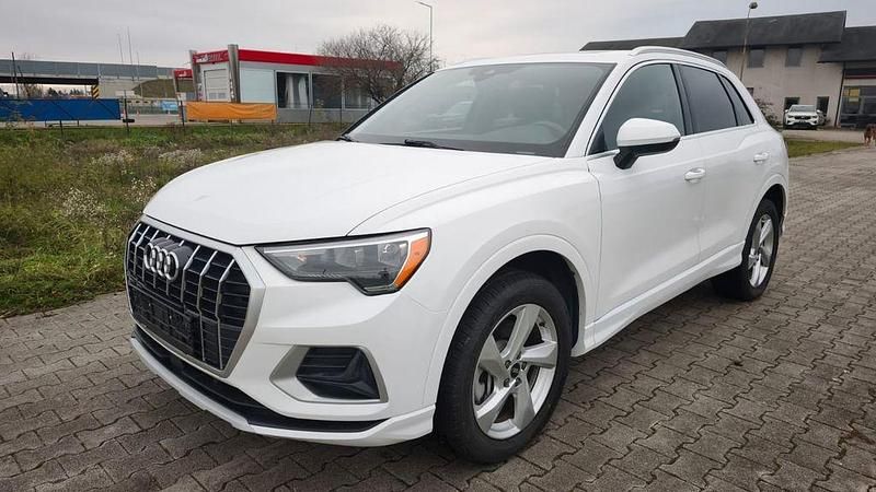 Weiß Gebraucht 2021 Audi Q3 Advanced SUV | 22.990 € (Superpreis) - Bild 1/4