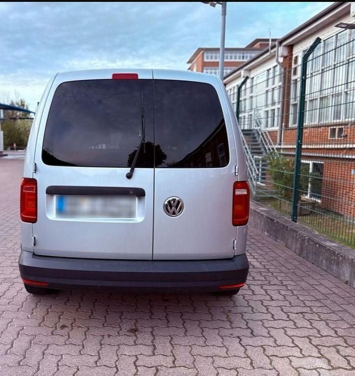 Second-hand VW Caddy 150 CP (110 kW) 2016 Gri Monovolum