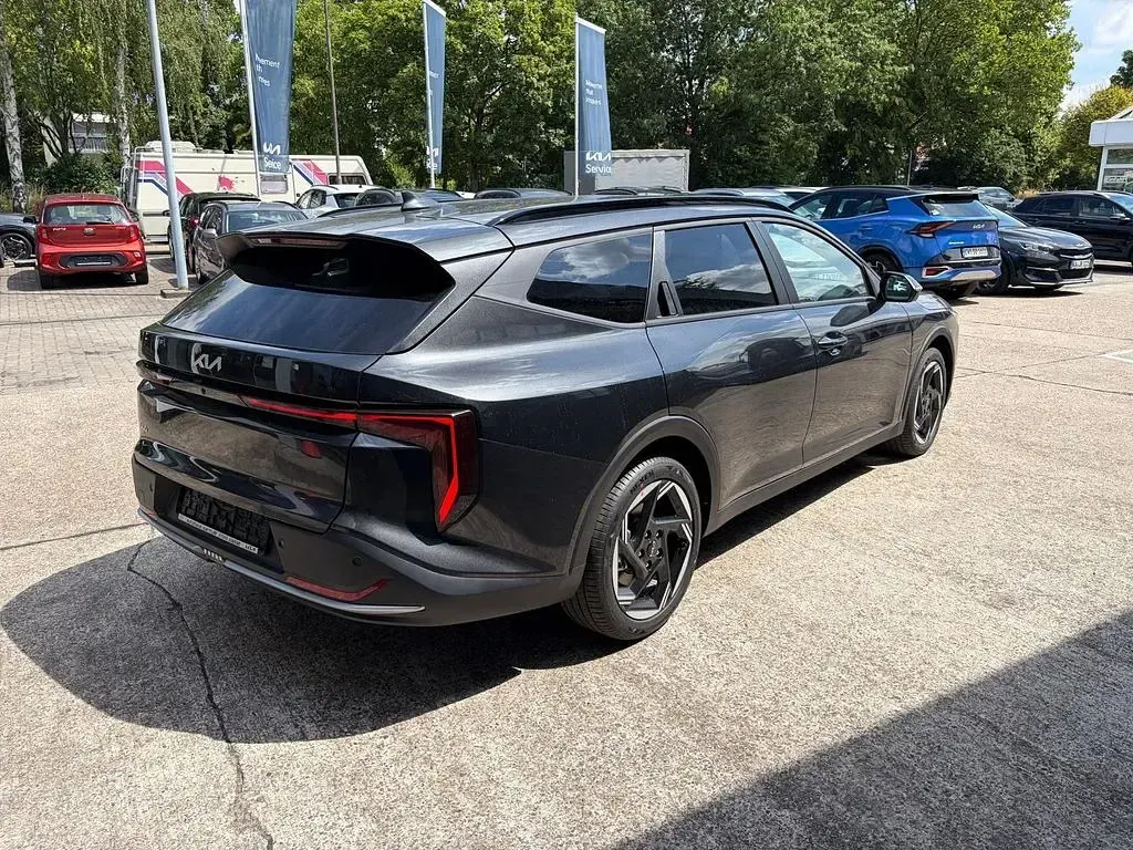 Neu Kia K4 150 PS (110 kW) 2026 Grau Kombi