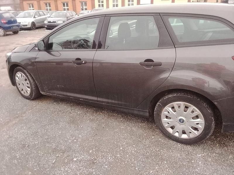 Gebraucht Ford Focus Ambiente 101 PS (74 kW) 2015 Kombi