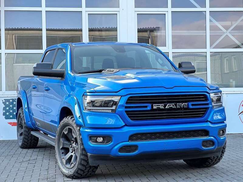 Blau Gebraucht 2021 Dodge Ram Abholung | 51.900 € (Fairer Preis) - Bild 1/4