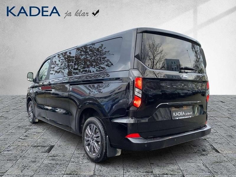 Gebraucht Ford Tourneo Titanium 136 PS (100 kW) 2025 Obsidianschwarz metallic Van / Kleinbus