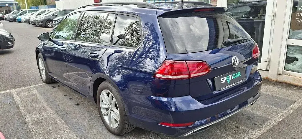 Gebraucht VW Golf VII Comfortline 116 PS (85 kW) 2019 Atlantik blue metallic Kombi