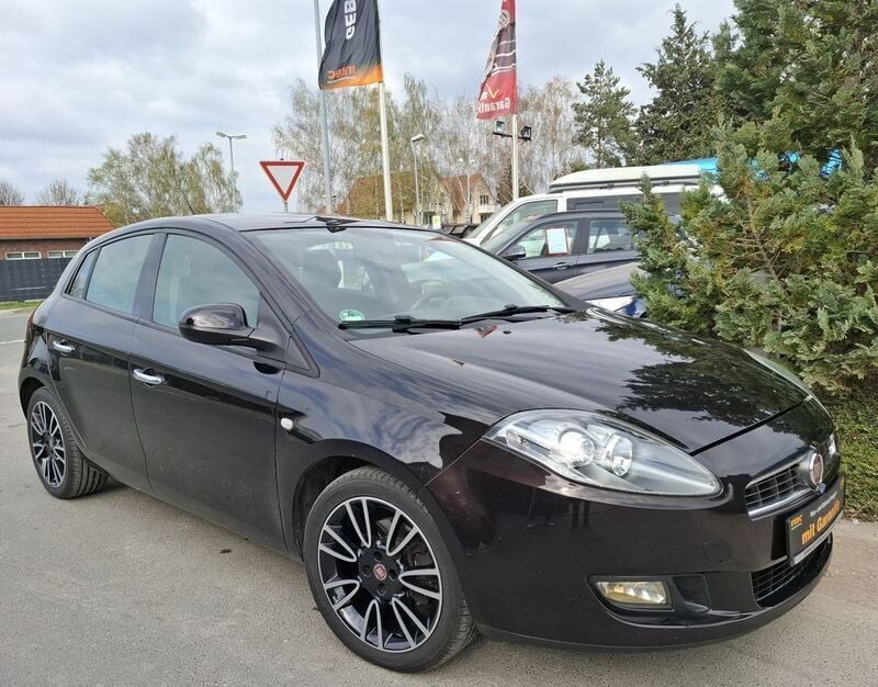 Schwarz Gebraucht 2012 Fiat Bravo Dynamic Kleinwagen | 5.400 € (Etwas zu teuer) - Bild 1/4