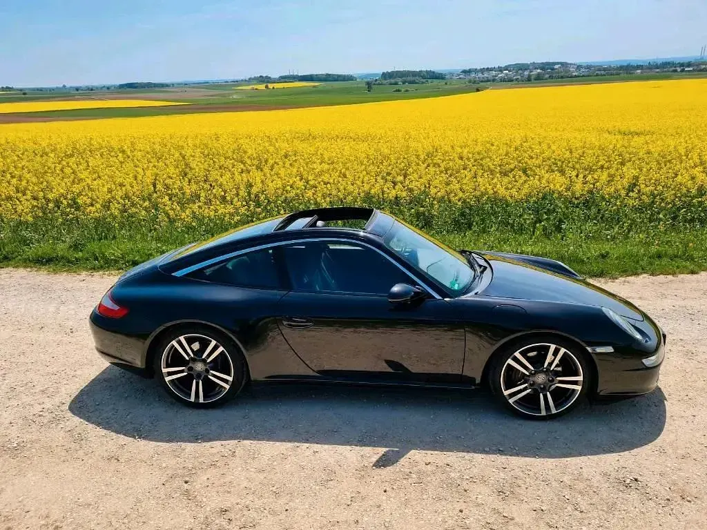 Second-hand Porsche 911 325 CP (239 kW) 2008 Negru Coupe