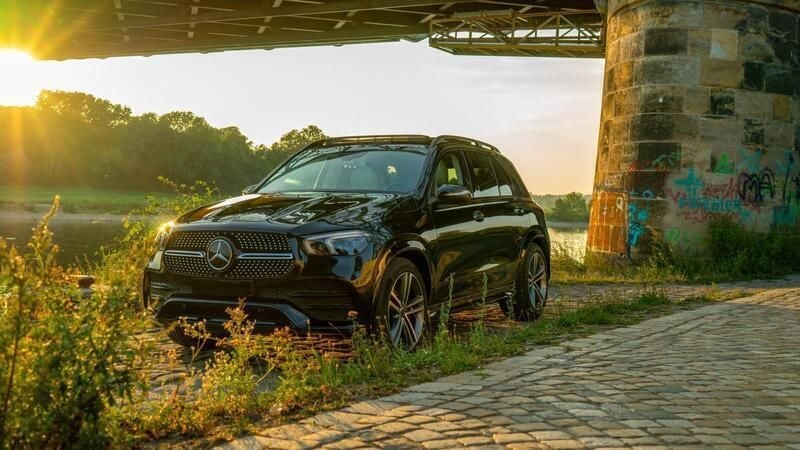 Schwarz Gebraucht 2019 Mercedes GLE400 AMG line SUV | 65.800 € (Teuer) - Bild 1/4