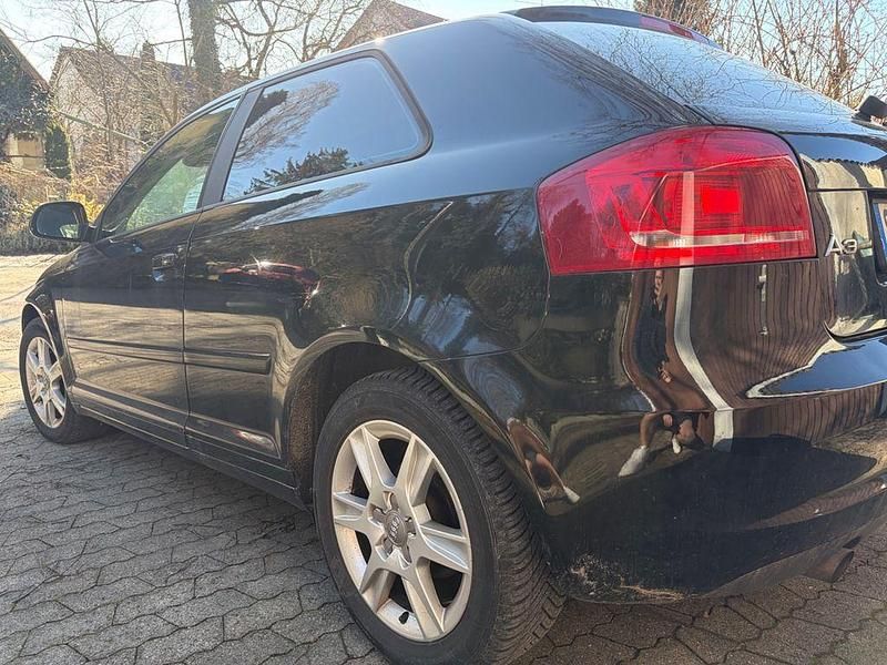 Gebraucht Audi A3 102 PS (75 kW) 2010 Schwarz Kleinwagen