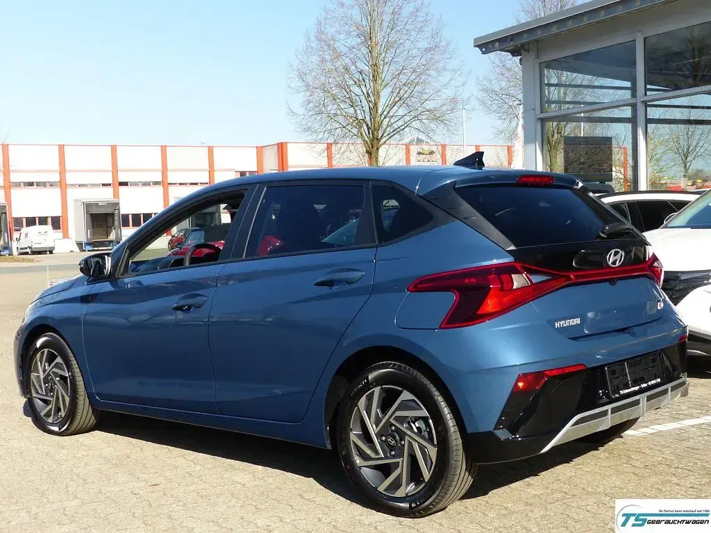 Neu Hyundai i20 Trend 101 PS (74 kW) 2026 Grau Kleinwagen