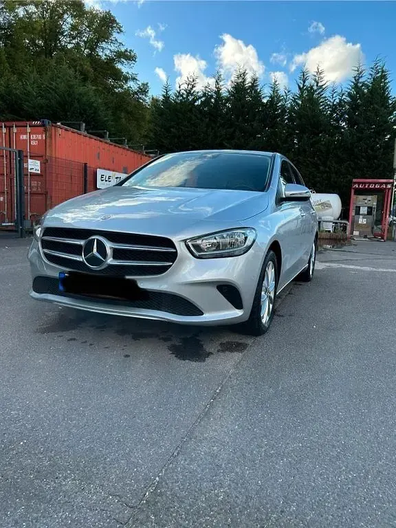 Gebraucht Mercedes B Electric Drive 117 kW (160 PS) 2022 Silber Van / Kleinbus