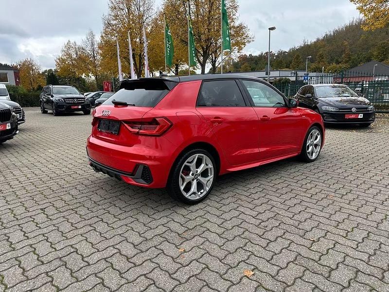 Gebraucht Audi A1 Ambiente 200 PS (147 kW) 2020 Rot Limousine