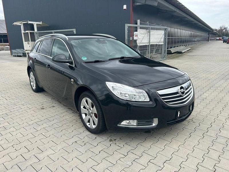 Gebraucht Opel Insignia 160 PS (117 kW) 2012 Schwarz Kombi