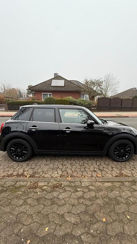 Second-hand Mini ONE 102 CP (75 kW) 2021 Negru Hatchback
