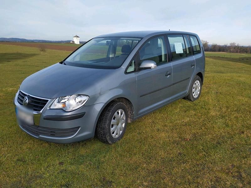 Blau Gebraucht 2009 VW Touran Van / Kleinbus | 3.950 € (Fairer Preis) - Bild 1/4