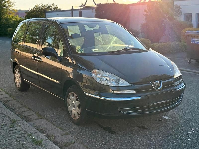 Grau Gebraucht 2009 Peugeot 807 Van / Kleinbus | 2.999 € (Teuer) - Bild 1/4