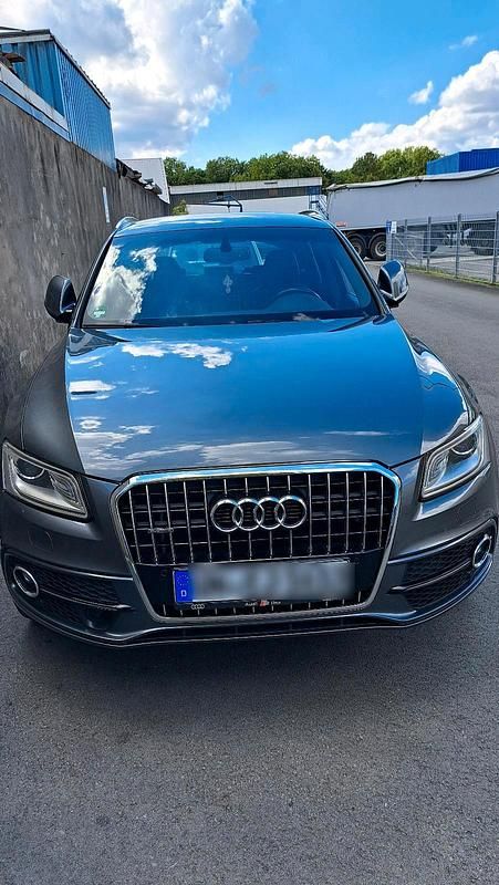 Grau Gebraucht 2015 Audi Q5 S-Line SUV | 21.950 € (Teuer) - Bild 1/4