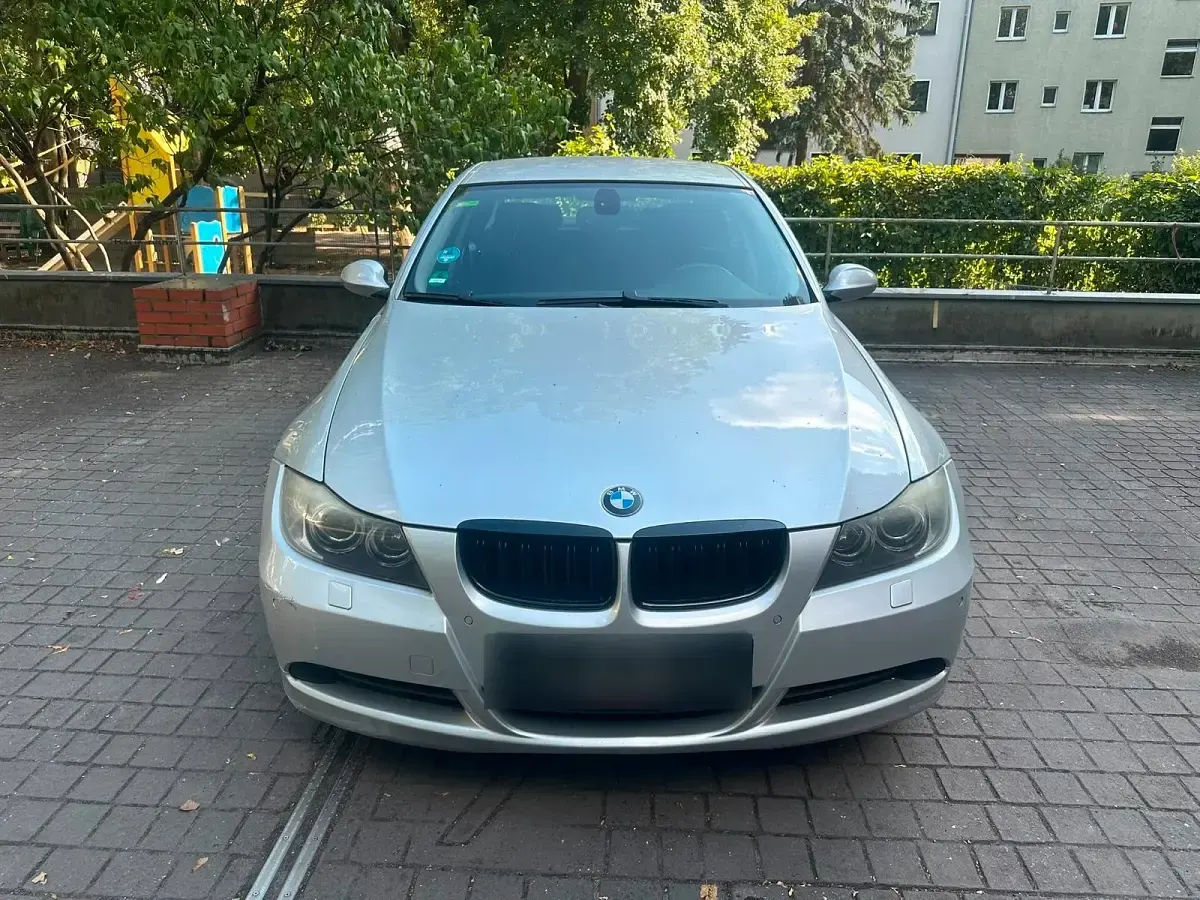 Gebraucht BMW 320 150 PS (110 kW) 2007 Silber Limousine